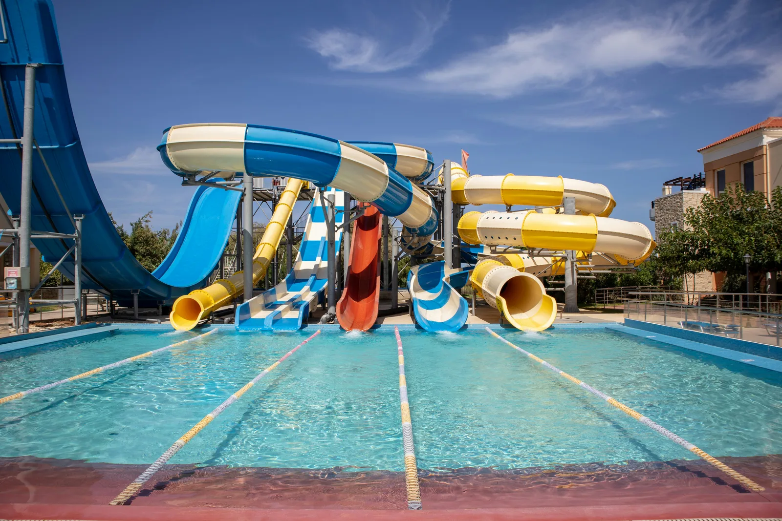 Pretparken in Nederland met zwembad of waterspeeltuin: top 10 opties